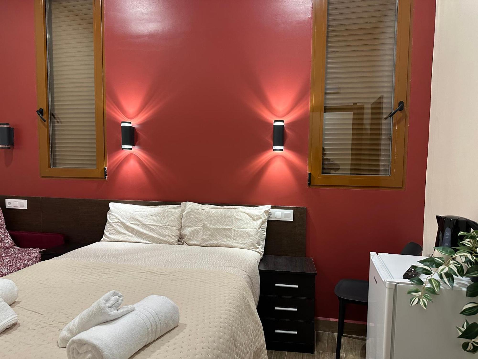 Hostal “ Infantas” Madrid Exterior photo
